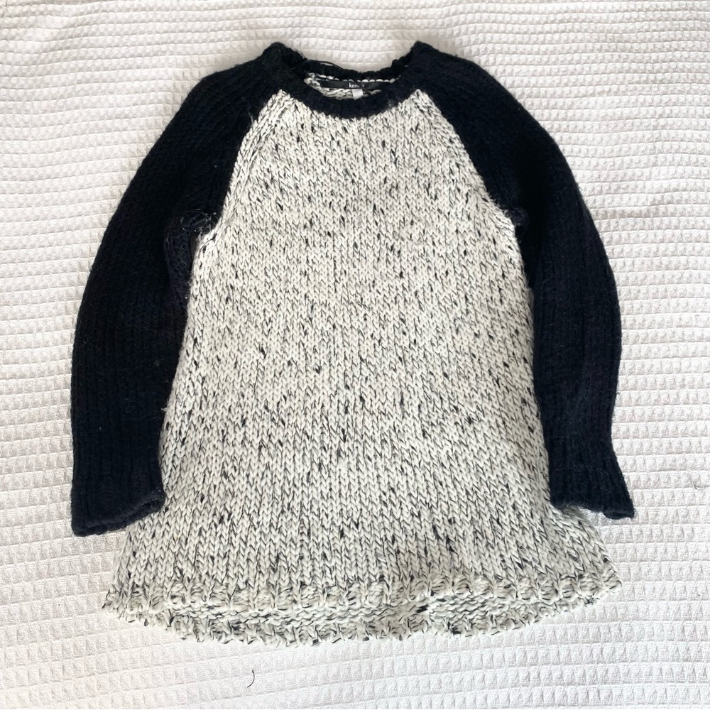 Kensie knit sweater size small